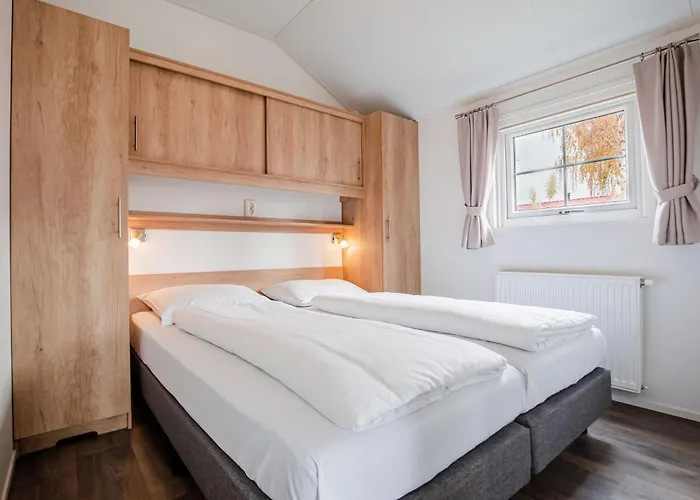 Covered Terrace At Leukermeer * ليمبورخ