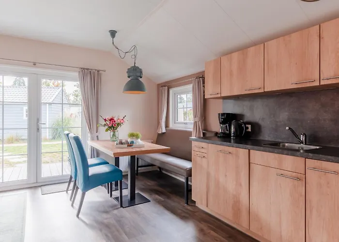 Covered Terrace At Leukermeer شاليه *