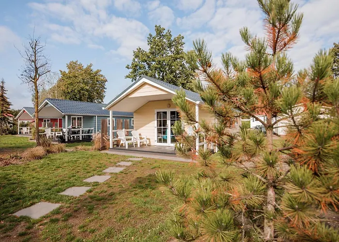 Covered Terrace At Leukermeer شاليه