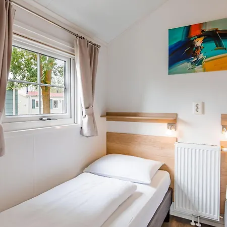 Covered Terrace At Leukermeer Alpesi faház Well